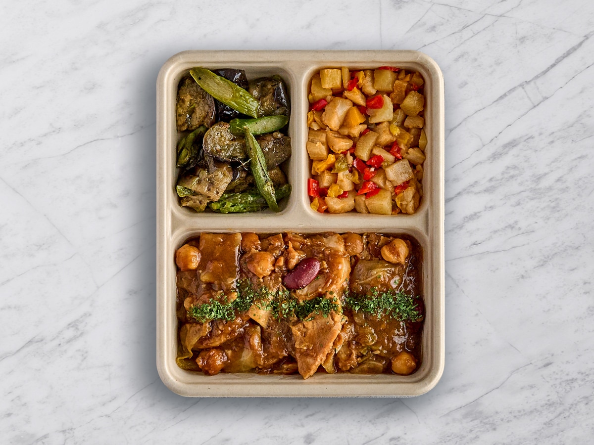 白ワインを使った豚肉とキャベツと豆のシチュー仕立て